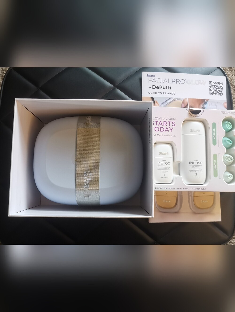 Brand New Shark FacialPro Glow at-Home Facial System (FH320) - Sealed - Picture 3 of 8